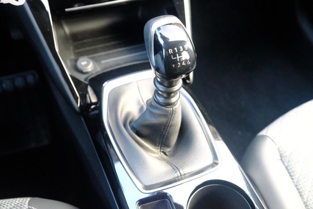 Peugeot 208 1.2 PureTech 100pk Allure | App Connect | Climate | Cruise | PDC afbeelding 21