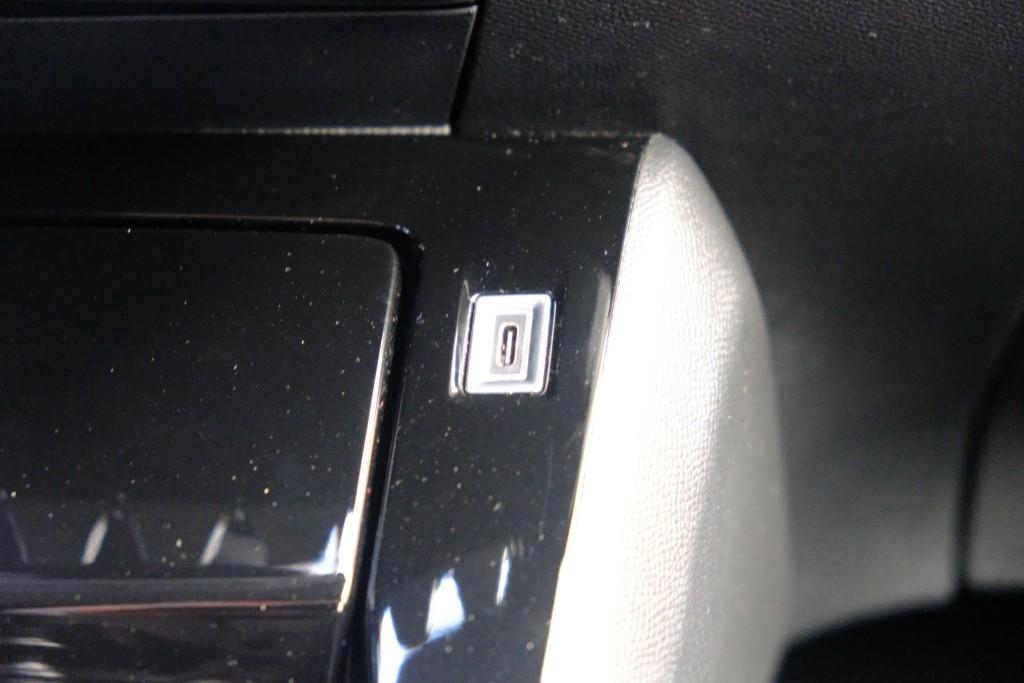 Peugeot 208 1.2 PureTech 100pk Allure | App Connect | Climate | Cruise | PDC afbeelding 23