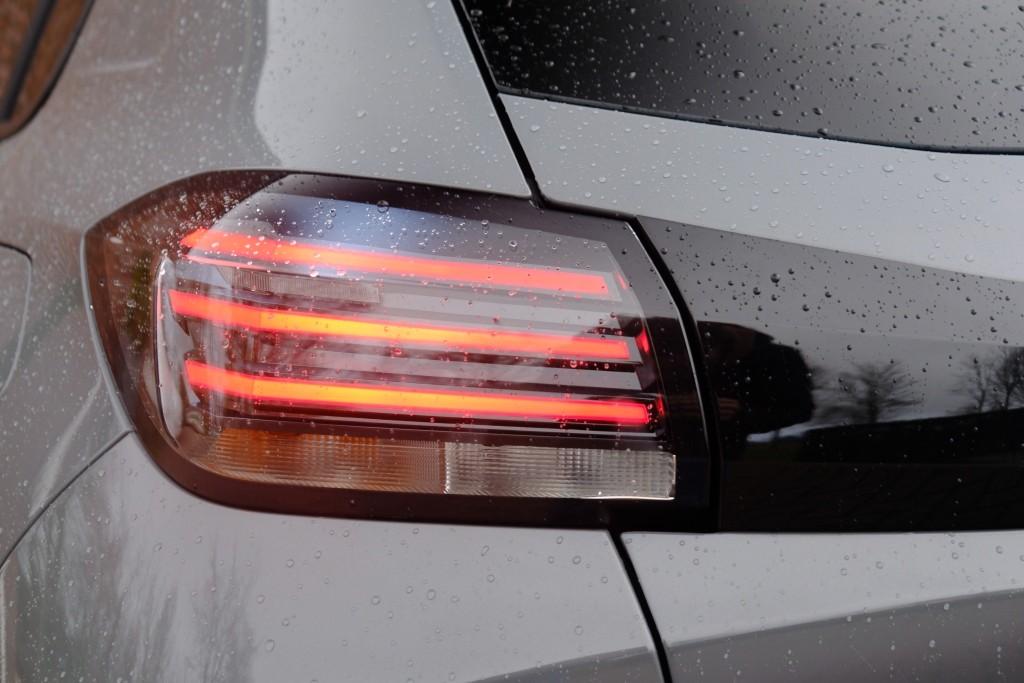 Peugeot 208 1.2 PureTech 100pk Allure | App Connect | Climate | Cruise | PDC afbeelding 26