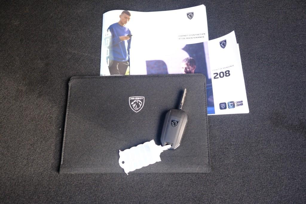 Peugeot 208 1.2 PureTech 100pk Allure | App Connect | Climate | Cruise | PDC afbeelding 30