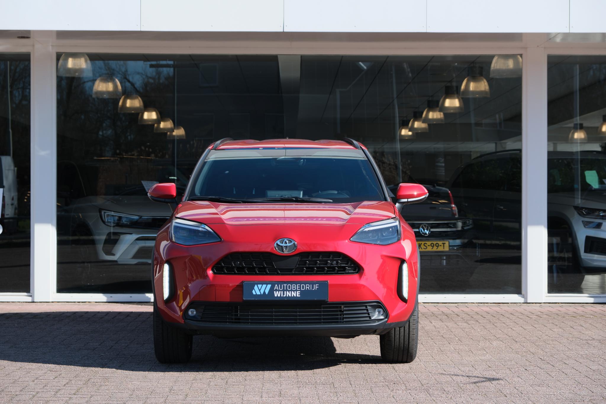 Toyota Yaris Cross 1.5 Hybrid 130pk CVT Dynamic | App Connect | Climate | Adaptive Cruise | Camera | PDC | Blind Spot | Winter Pakket afbeelding 3