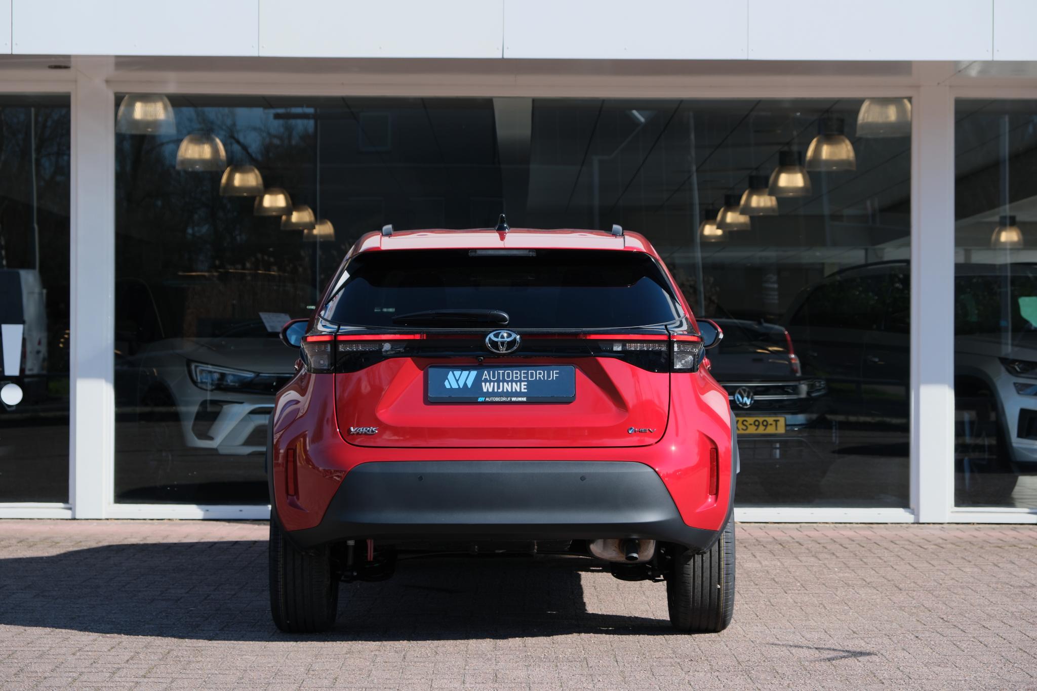 Toyota Yaris Cross 1.5 Hybrid 130pk CVT Dynamic | App Connect | Climate | Adaptive Cruise | Camera | PDC | Blind Spot | Winter Pakket afbeelding 5