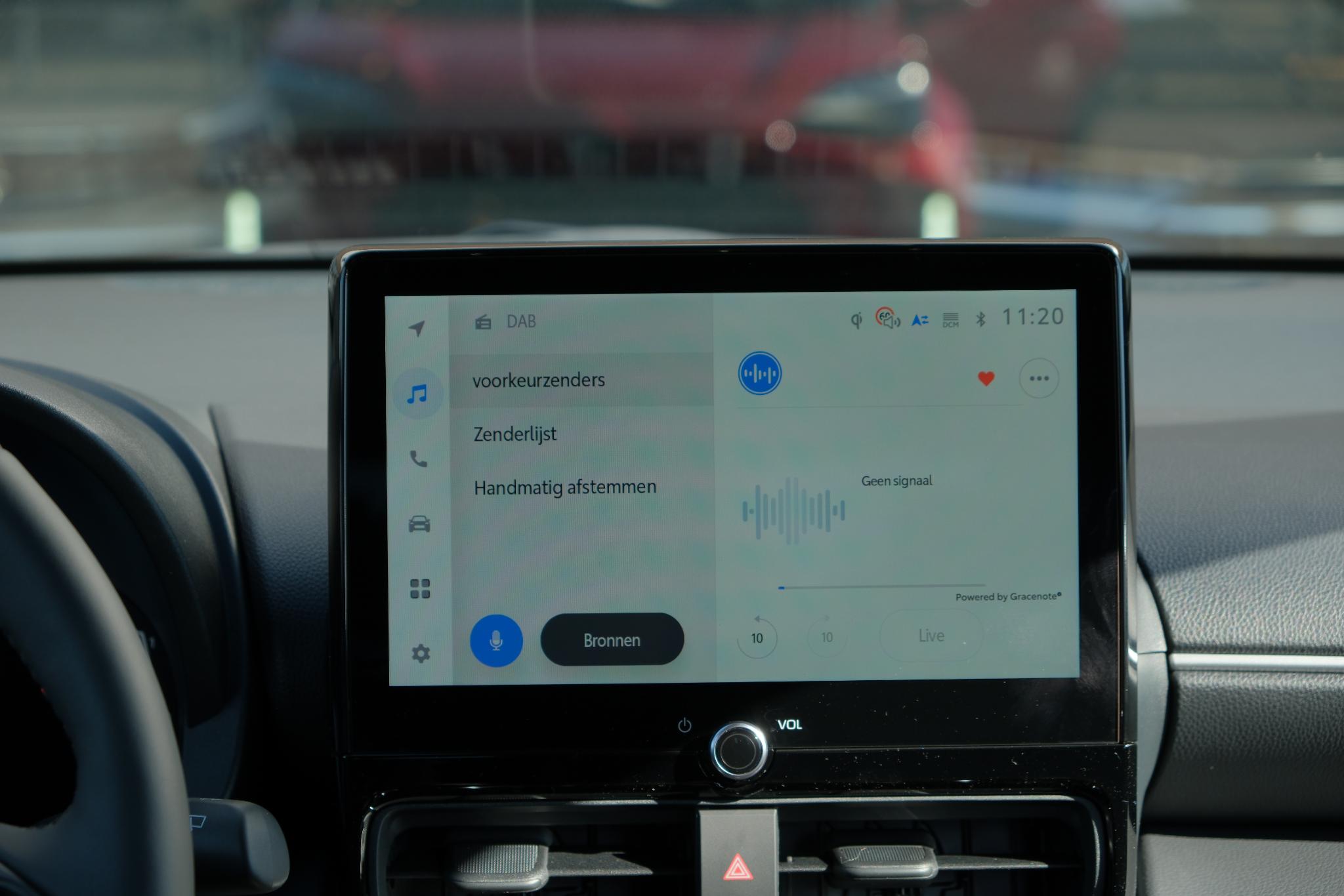 Toyota Yaris Cross 1.5 Hybrid 130pk CVT Dynamic | App Connect | Climate | Adaptive Cruise | Camera | PDC | Blind Spot | Winter Pakket afbeelding 11