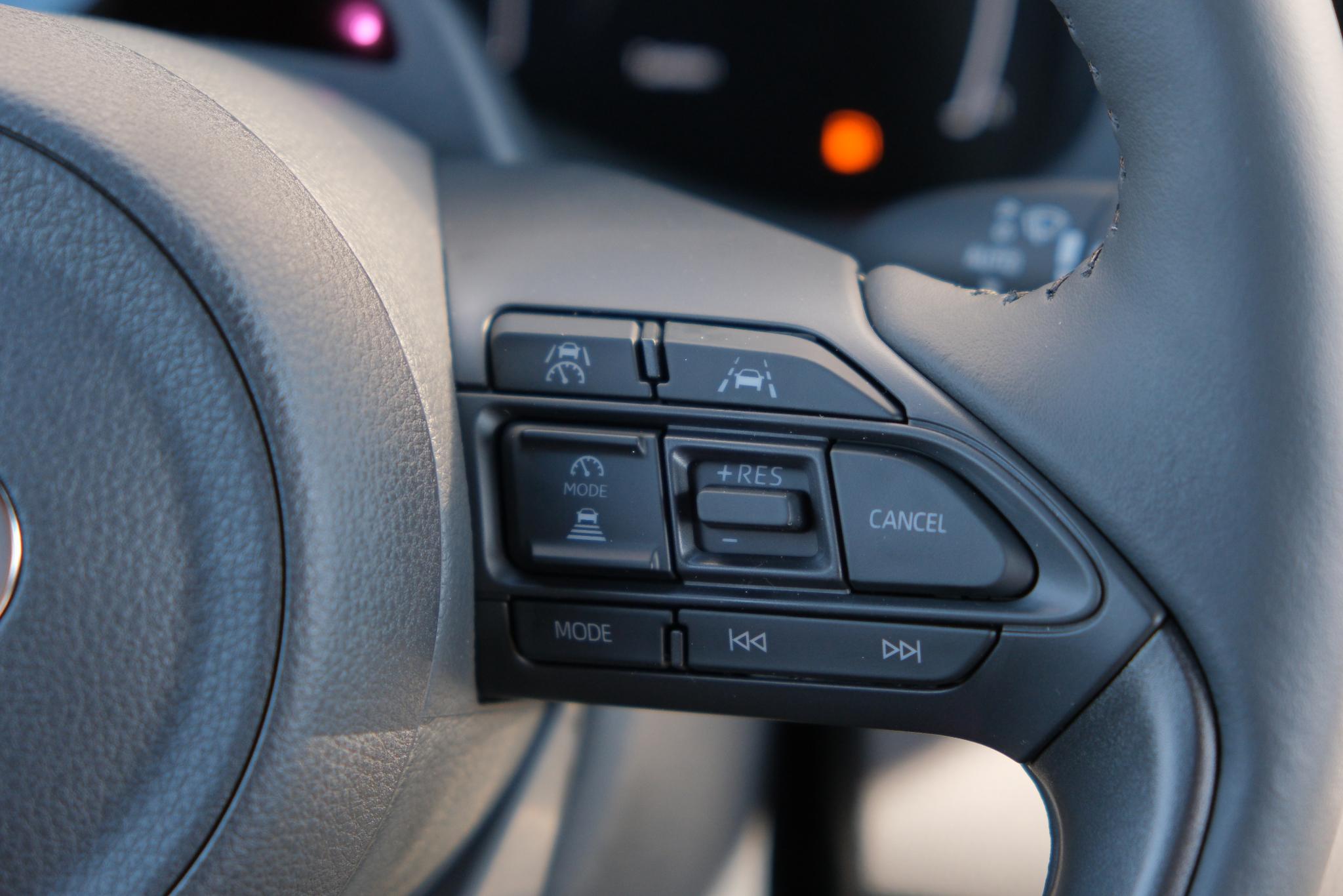 Toyota Yaris Cross 1.5 Hybrid 130pk CVT Dynamic | App Connect | Climate | Adaptive Cruise | Camera | PDC | Blind Spot | Winter Pakket afbeelding 13