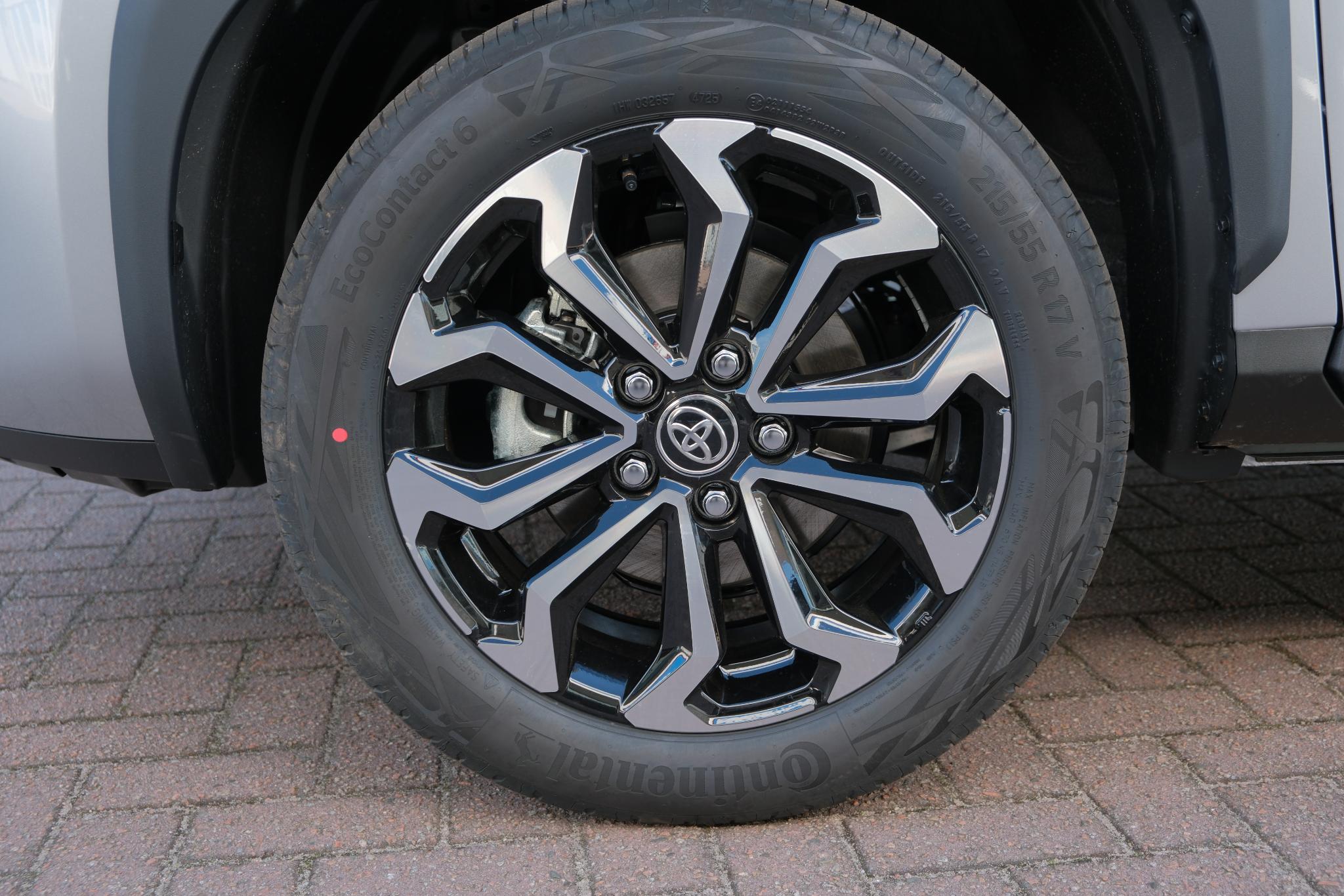 Toyota Yaris Cross 1.5 Hybrid 130pk CVT Dynamic | App Connect | Climate | Adaptive Cruise | Camera | PDC | Blind Spot | Winter Pakket afbeelding 19