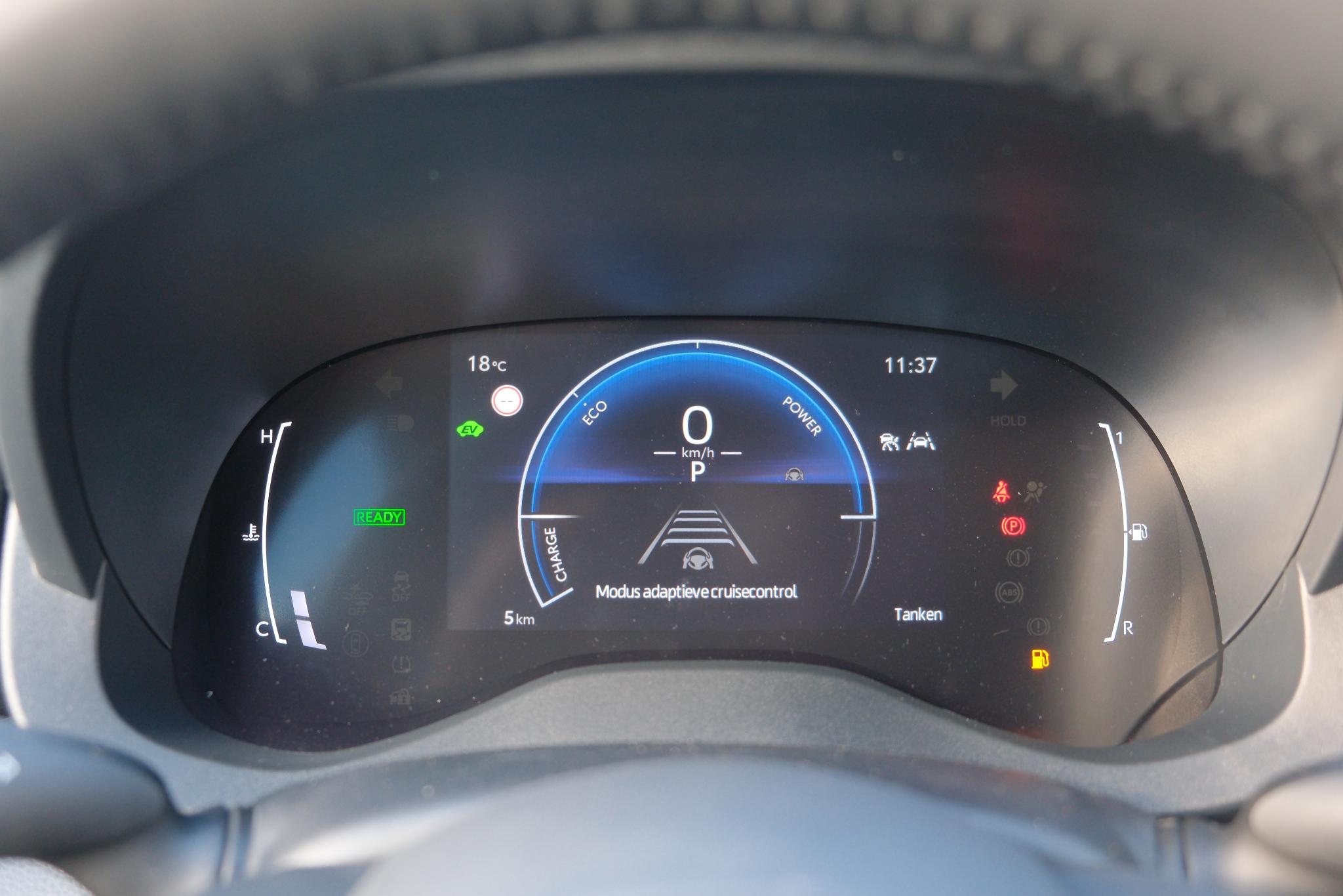 Toyota Yaris Cross 1.5 Hybrid 130pk CVT Dynamic | App Connect | Climate | Adaptive Cruise | Camera | PDC | Blind Spot | Winter Pakket afbeelding 21