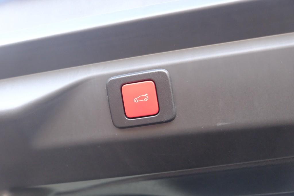 Peugeot 3008 1.2 Hybrid 145pk e-DCS6 GT | Navi | App Connect | Adaptive Cruise | Camera | Panoramadak | FOCAL® Audio | Elektrische Achterklep | Winter Pakket afbeelding 38