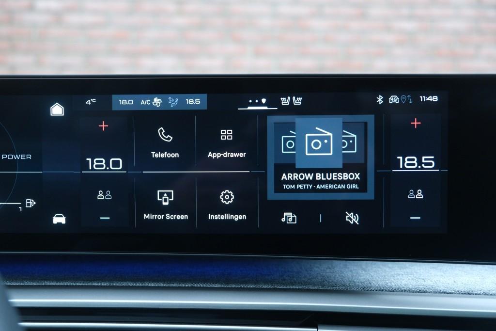 Peugeot 3008 1.2 Hybrid 145pk e-DCS6 GT | Navi | App Connect | Panoramadak | Focal Audio | Alcantara | Camera | Elektrische Achterklep | Winter Pakket afbeelding 16
