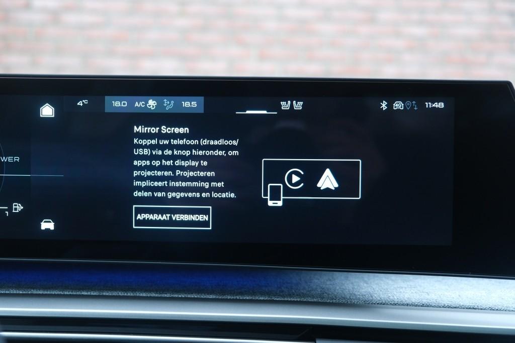 Peugeot 3008 1.2 Hybrid 145pk e-DCS6 GT | Navi | App Connect | Panoramadak | Focal Audio | Alcantara | Camera | Elektrische Achterklep | Winter Pakket afbeelding 19