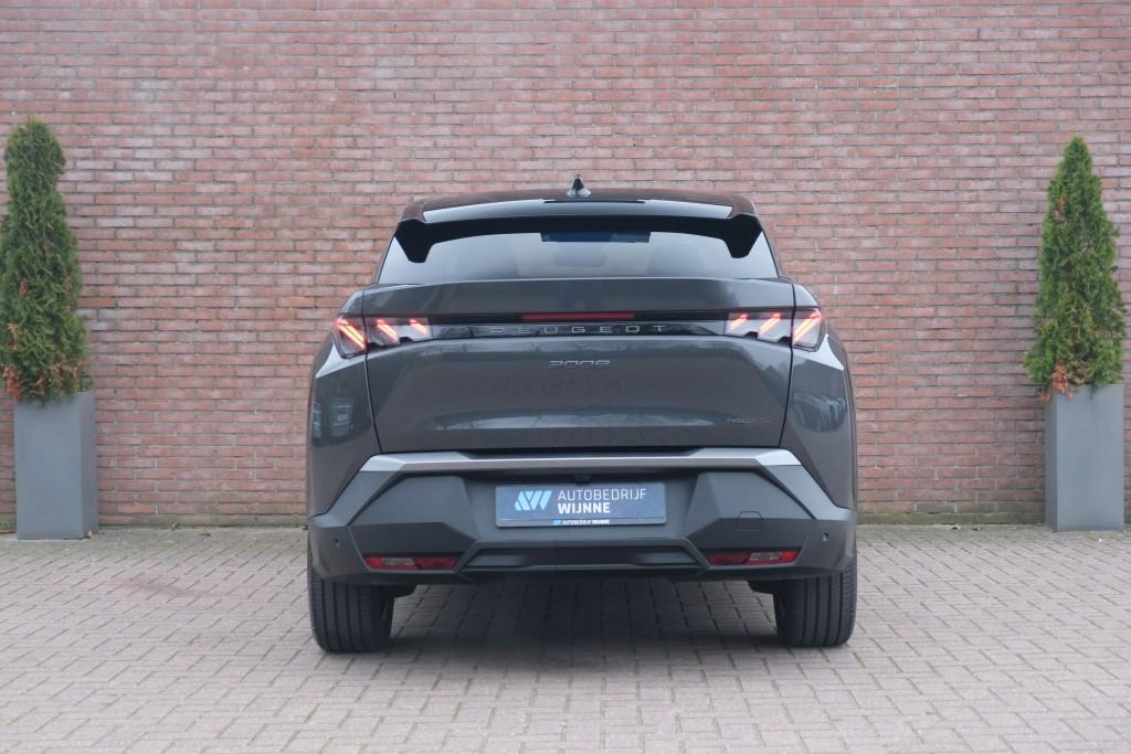 Peugeot 3008 1.2 Hybrid 145pk e-DCS6 GT | Navi | App Connect | Panoramadak | Focal Audio | Alcantara | Camera | Elektrische Achterklep | Winter Pakket afbeelding 36