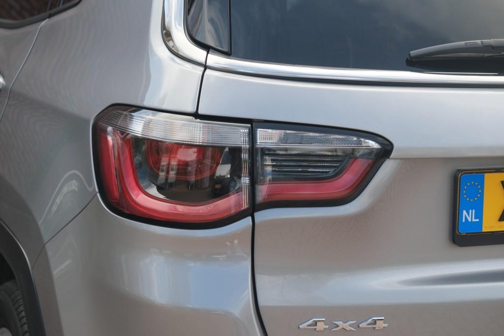 Jeep Compass 1.4 MultiAir 170pk 4x4 Aut. Limited | Navi | App Connect | Winter Pack | Leather Pack | Keyless | Beats Audio | Camera afbeelding 34