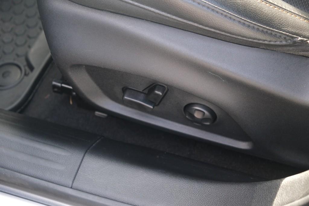 Jeep Compass 1.4 MultiAir 170pk 4x4 Aut. Limited | Navi | App Connect | Winter Pack | Leather Pack | Keyless | Beats Audio | Camera afbeelding 30