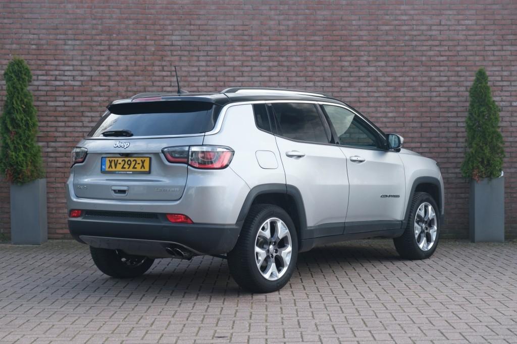 Jeep Compass 1.4 MultiAir 170pk 4x4 Aut. Limited | Navi | App Connect | Winter Pack | Leather Pack | Keyless | Beats Audio | Camera afbeelding 35