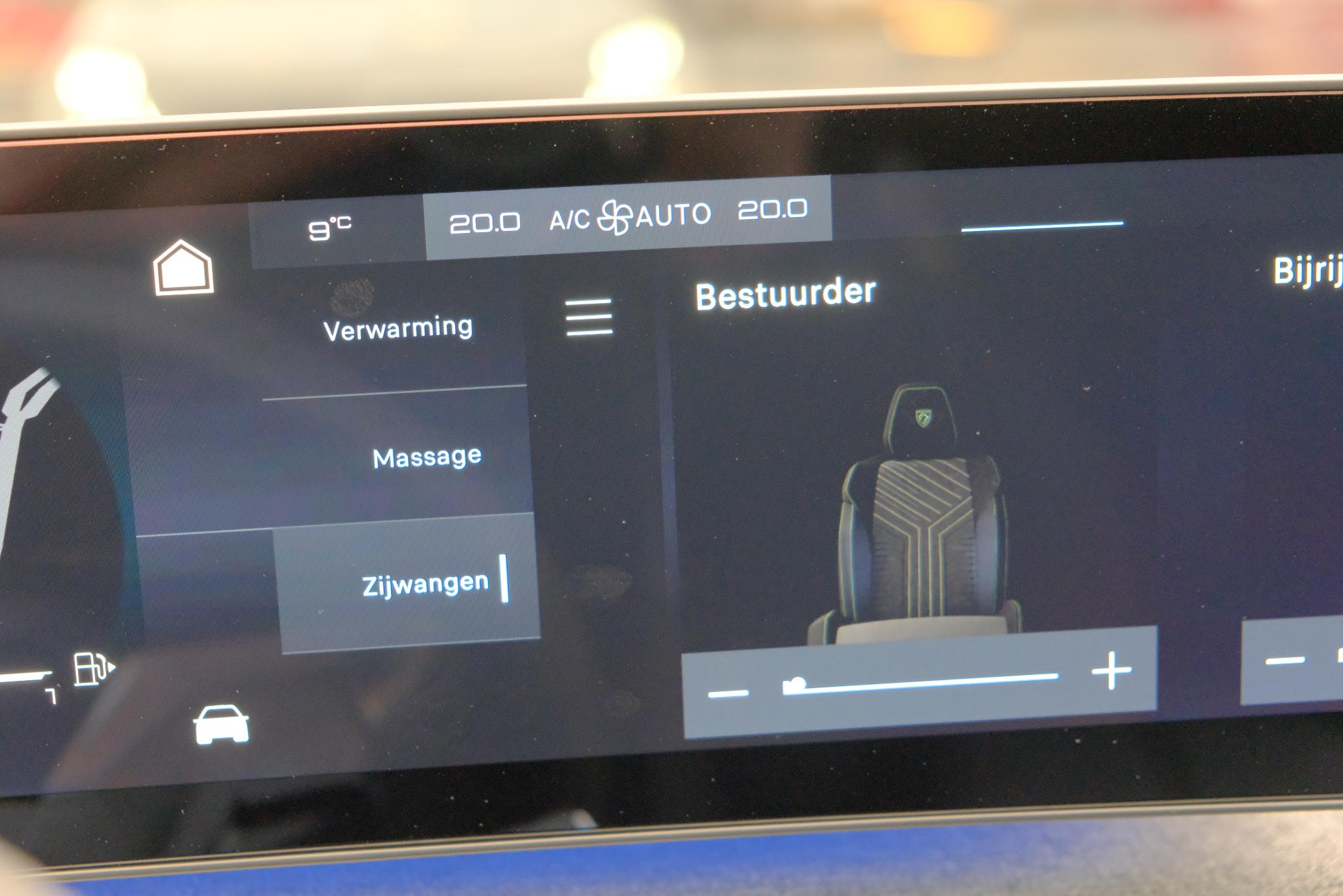 Peugeot 3008 1.2 Hybrid 145pk e-DCS6 GT | Navi | App Connect | Adaptive Cruise | Camera | Panoramadak | FOCAL® Audio | Elektrische Achterklep | Winter Pakket afbeelding 27