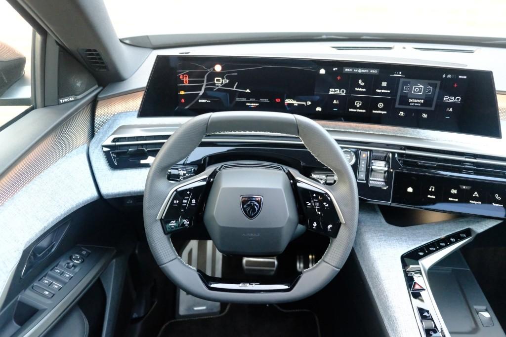 Peugeot 3008 1.2 Hybrid 145pk e-DCS6 GT | Navi | App Connect | Adaptive Cruise | Camera | Panoramadak | FOCAL® Audio | Elektrische Achterklep | Winter Pakket afbeelding 12