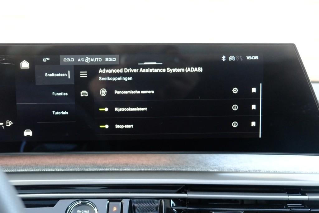 Peugeot 3008 1.2 Hybrid 145pk e-DCS6 GT | Navi | App Connect | Adaptive Cruise | Camera | Panoramadak | FOCAL® Audio | Elektrische Achterklep | Winter Pakket afbeelding 17