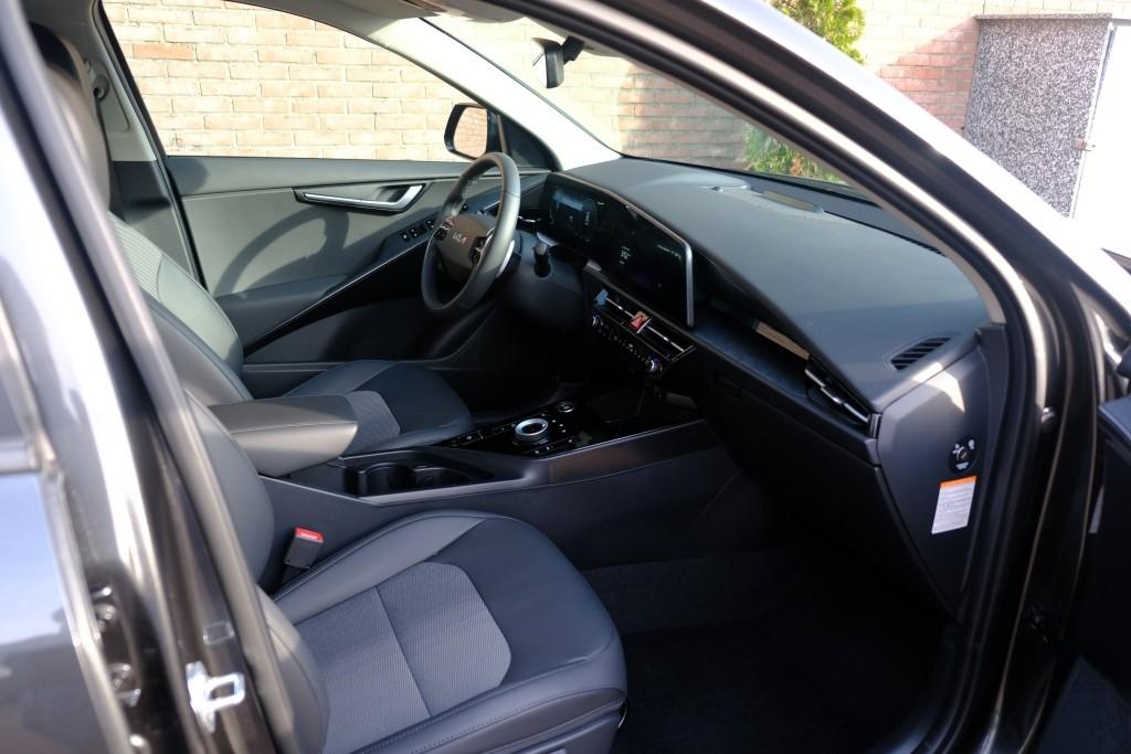 Kia Niro 1.6 GDi PHEV 171pk Aut. DynamicLine | Navi | App Connect | Adaptive Cruise | Keyless | Camera | Elektrische klep | Winter Pakket afbeelding 4