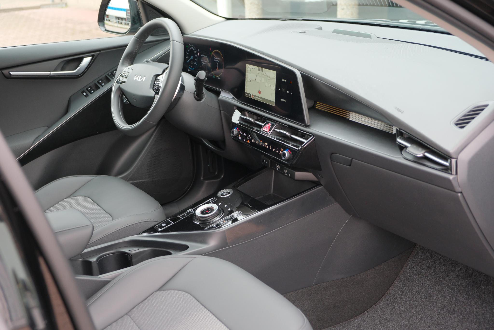 Kia Niro 1.6 GDi PHEV 171pk Aut. DynamicLine | Navi | App Connect | Adaptive Cruise | Keyless | Camera | Elektrische klep | Winter Pakket afbeelding 8