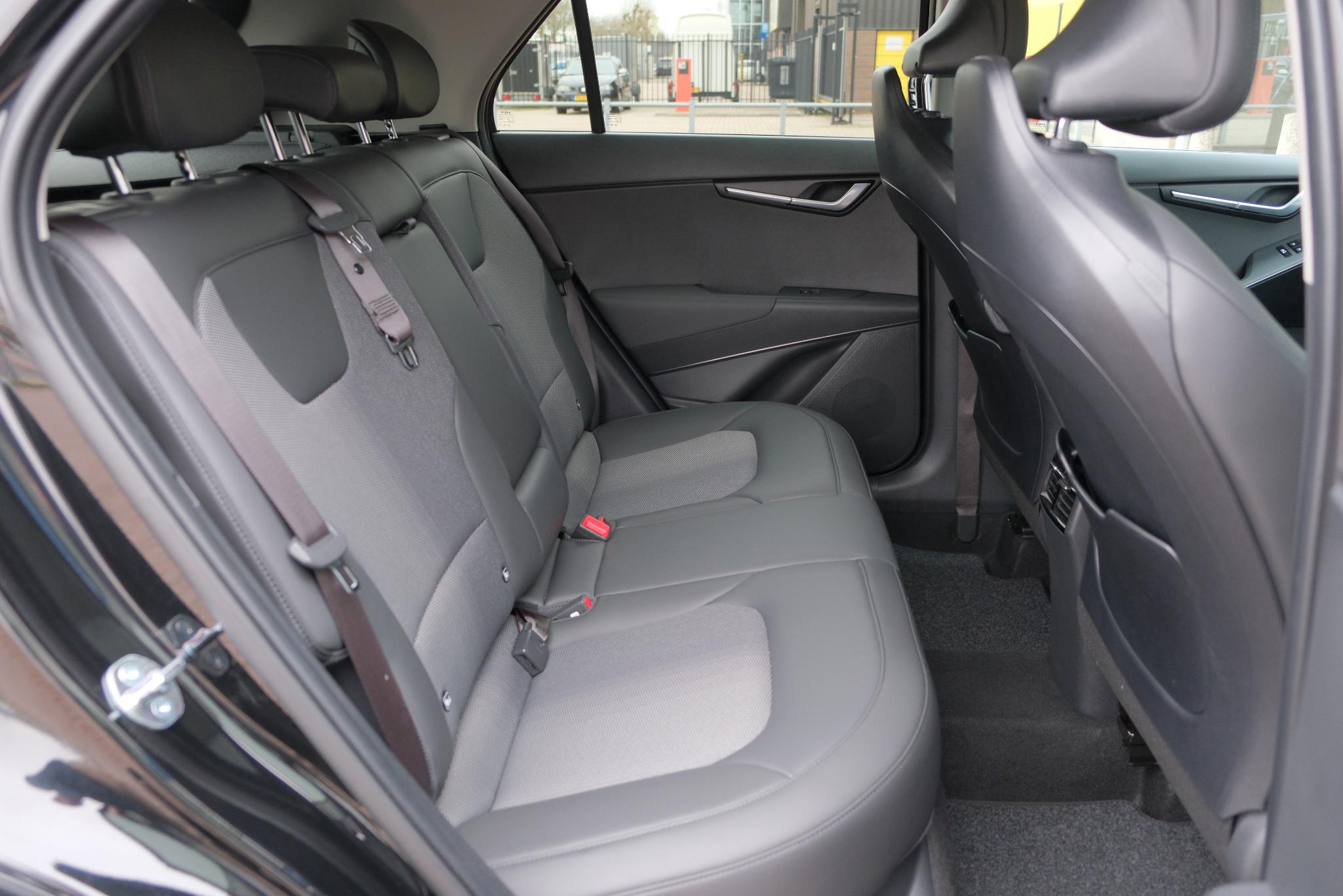 Kia Niro 1.6 GDi PHEV 171pk Aut. DynamicLine | Navi | App Connect | Adaptive Cruise | Keyless | Camera | Elektrische klep | Winter Pakket afbeelding 9