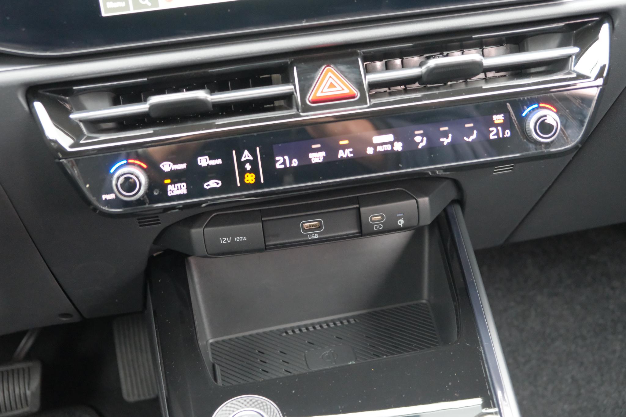 Kia Niro 1.6 GDi PHEV 171pk Aut. DynamicLine | Navi | App Connect | Adaptive Cruise | Keyless | Camera | Elektrische klep | Winter Pakket afbeelding 12