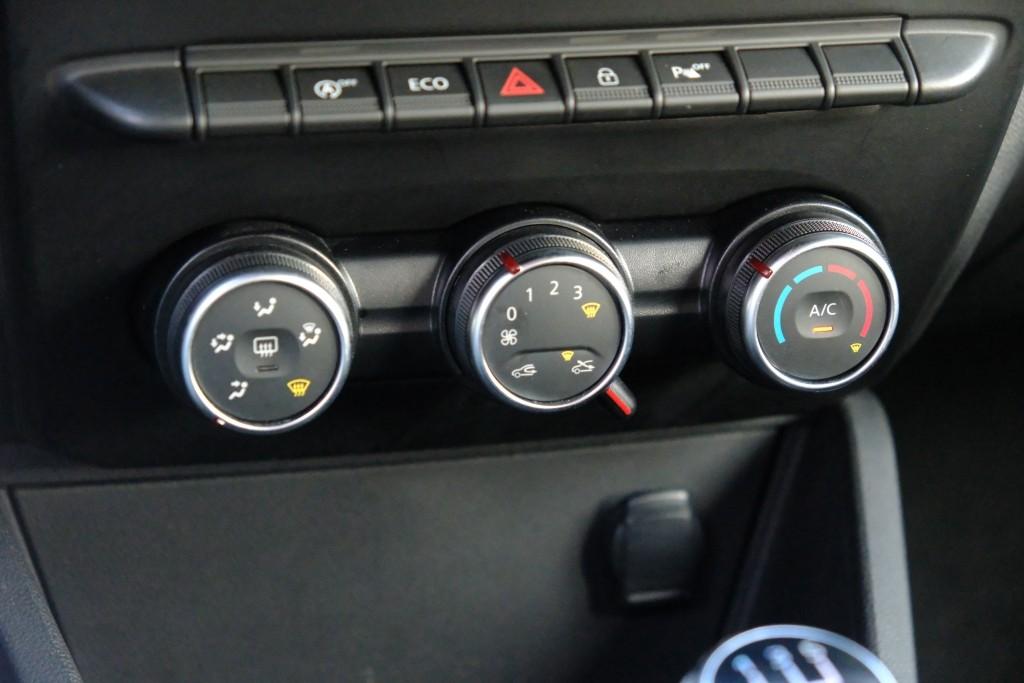 Dacia Duster 1.6 SCe 114pk Prestige | App Connect | Airco | Cruise | Camera | Stoelverwarming | PDC | Trekhaak afbeelding 20