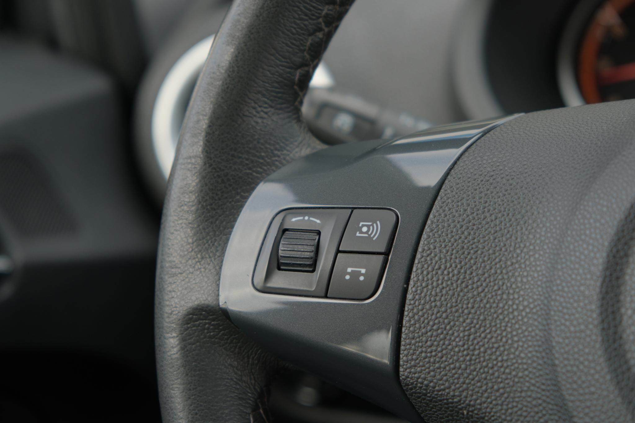 Opel Corsa 1.4-16V 100pk Cosmo | Navi | Cruise | PDC | Climate afbeelding 12