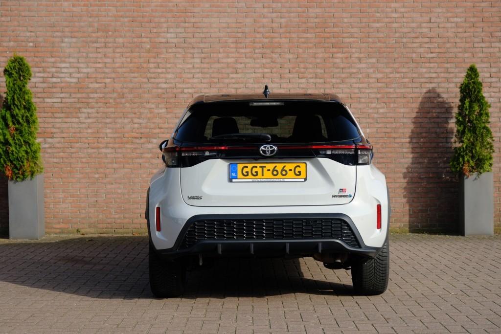 Toyota Yaris Cross 1.5 Hybrid 116pk CVT GR Sport | Navi | App Connect | Adaptive Cruise | Keyless | Camera | JBL | Alcantara/Leer afbeelding 36