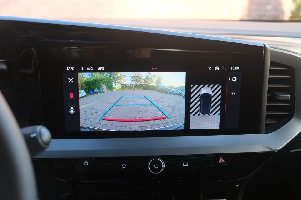 Opel Mokka 1.2 Turbo 130pk EAT8 GS | Nieuw Model ! | App Connect | Camera| Cruise | Massage | Winter Pakket afbeelding 16