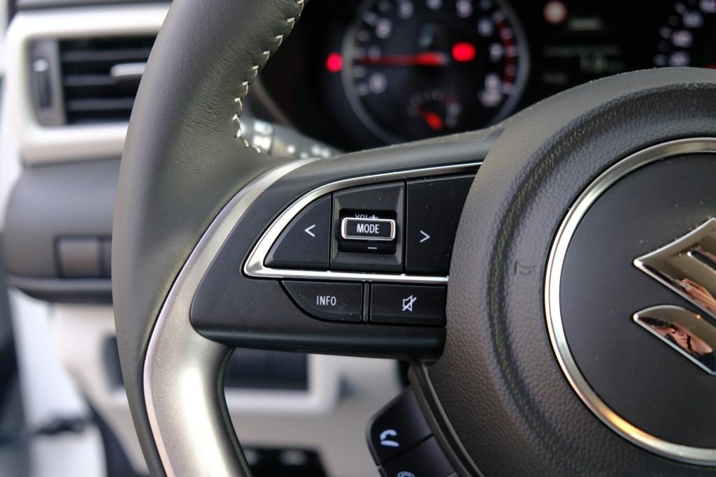 Suzuki Swift 1.2 82pk Style Smart Hybrid | Navi | App Connect | Climate | Adaptive Cruise | Camera | Keyless | Stoelverwarming afbeelding 8