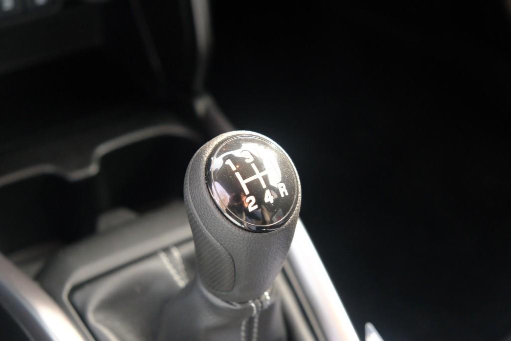 Suzuki Swift 1.2 82pk Style Smart Hybrid | Navi | App Connect | Climate | Adaptive Cruise | Camera | Keyless | Stoelverwarming afbeelding 19