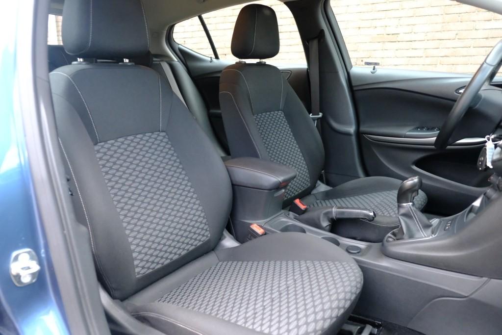 Opel Astra 1.0 Turbo 105pk 5-drs Online Editon | Navi | Airco | Cruise | Camera | PDC afbeelding 5