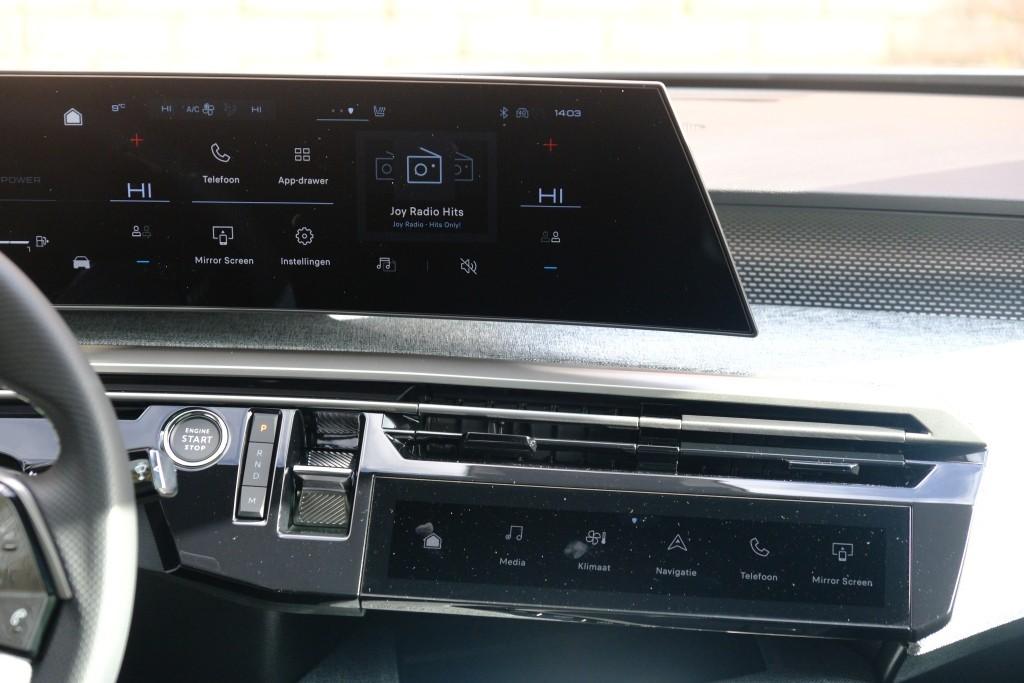 Peugeot 5008 1.2 Hybrid 145pk e-DCS6 GT 7 Persoons | Navi | App Connect | Adaptive Cruise | Panoramadak | Camera | Keyless | Stoelverwarming | Elektrische Achterklep | PDC afbeelding 14