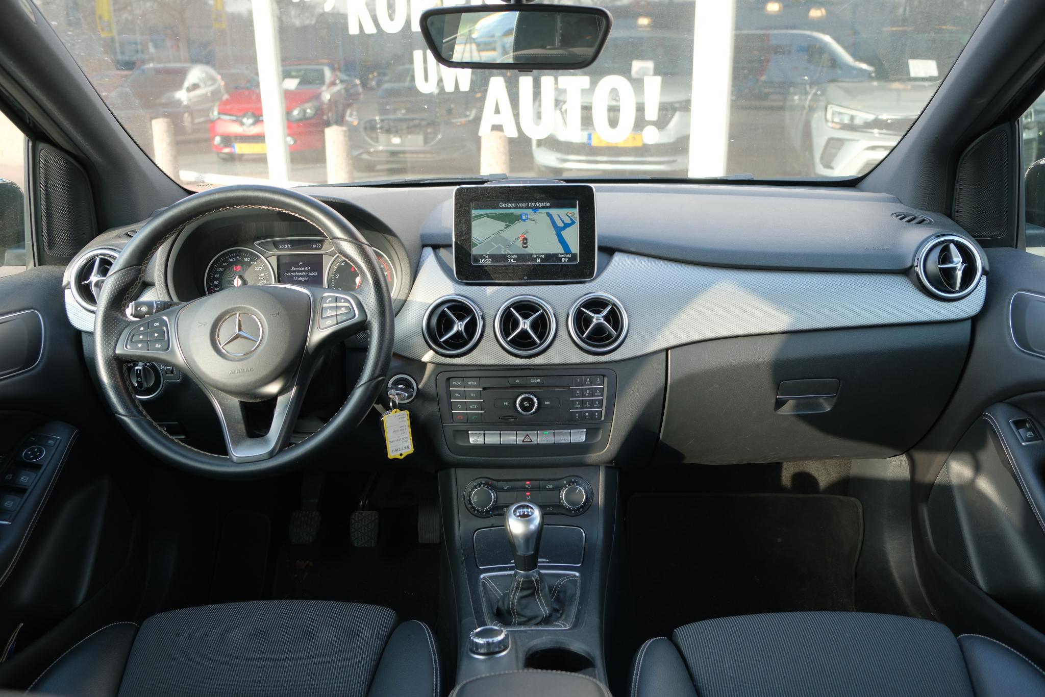 Mercedes-Benz B-Klasse 180 Blue Efficiency 122pk Ambition | Navi | Cruise | Trekhaak | PDC afbeelding 2