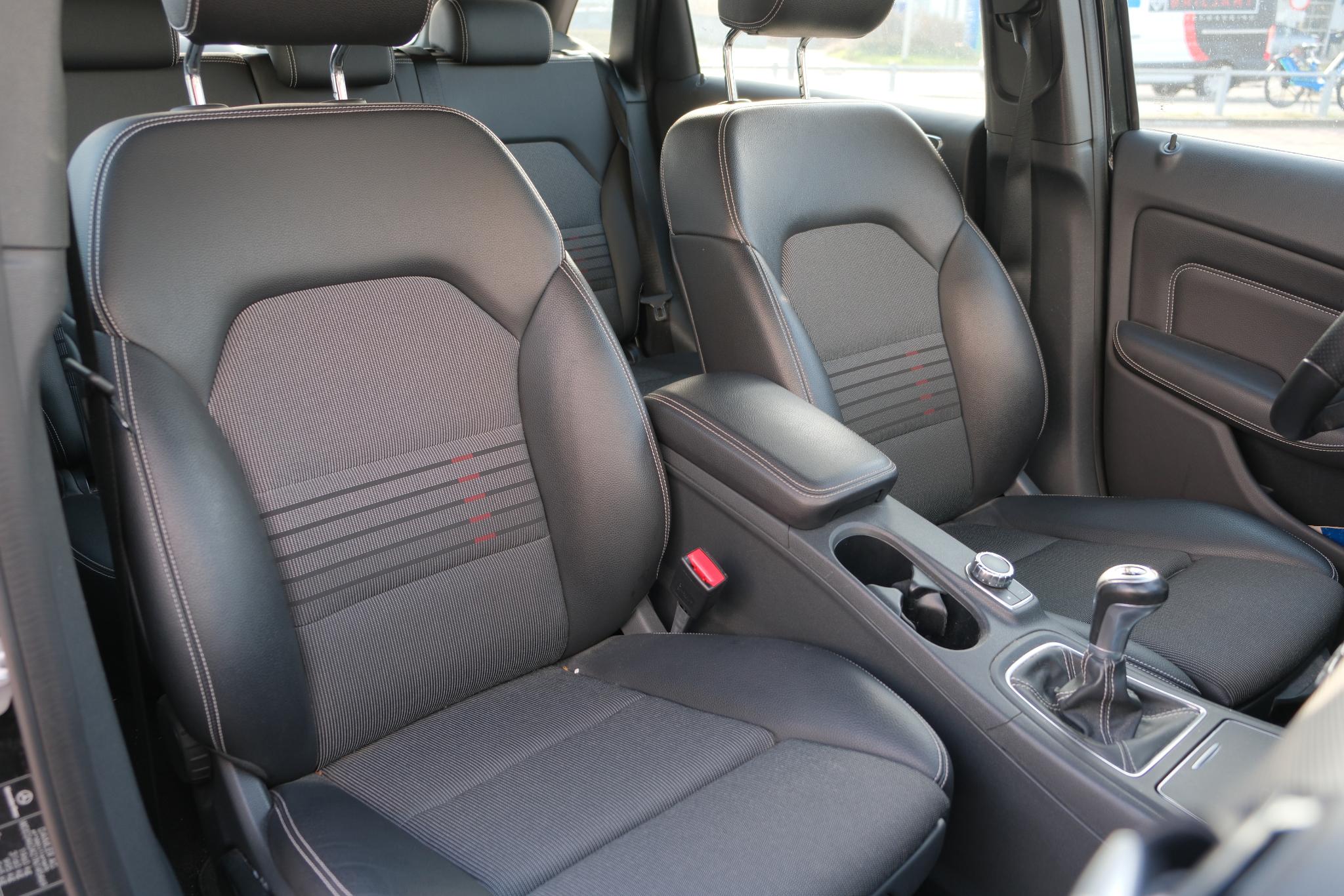 Mercedes-Benz B-Klasse 180 Blue Efficiency 122pk Ambition | Navi | Cruise | Trekhaak | PDC afbeelding 8