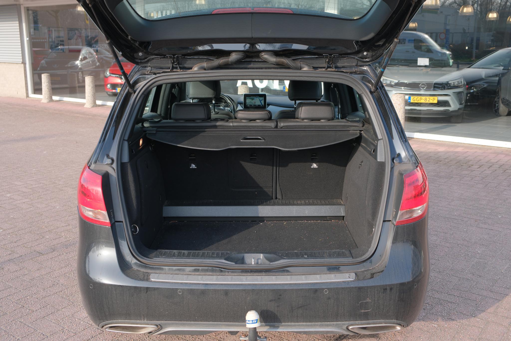 Mercedes-Benz B-Klasse 180 Blue Efficiency 122pk Ambition | Navi | Cruise | Trekhaak | PDC afbeelding 9