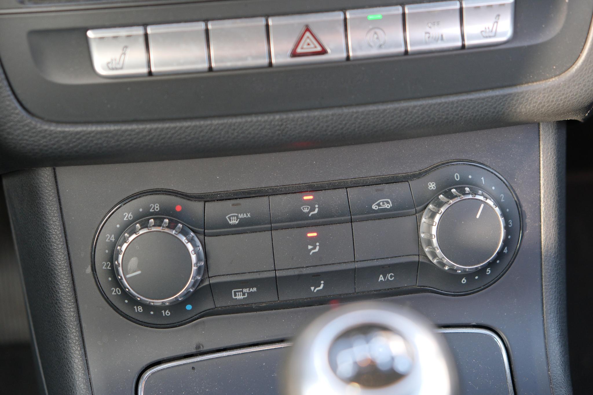 Mercedes-Benz B-Klasse 180 Blue Efficiency 122pk Ambition | Navi | Cruise | Trekhaak | PDC afbeelding 14