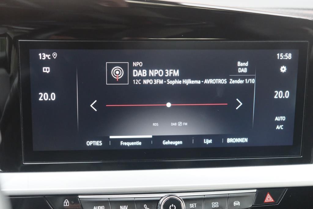 Opel Mokka 1.2 Turbo 130pk EAT8 Ultimate | App Connect | Climate | Adaptive Cruise | Keyless | Camera | Blind Spot | Winter Pakket afbeelding 12