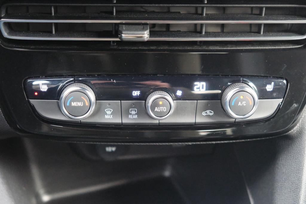 Opel Mokka 1.2 Turbo 130pk EAT8 Ultimate | App Connect | Climate | Adaptive Cruise | Keyless | Camera | Blind Spot | Winter Pakket afbeelding 18