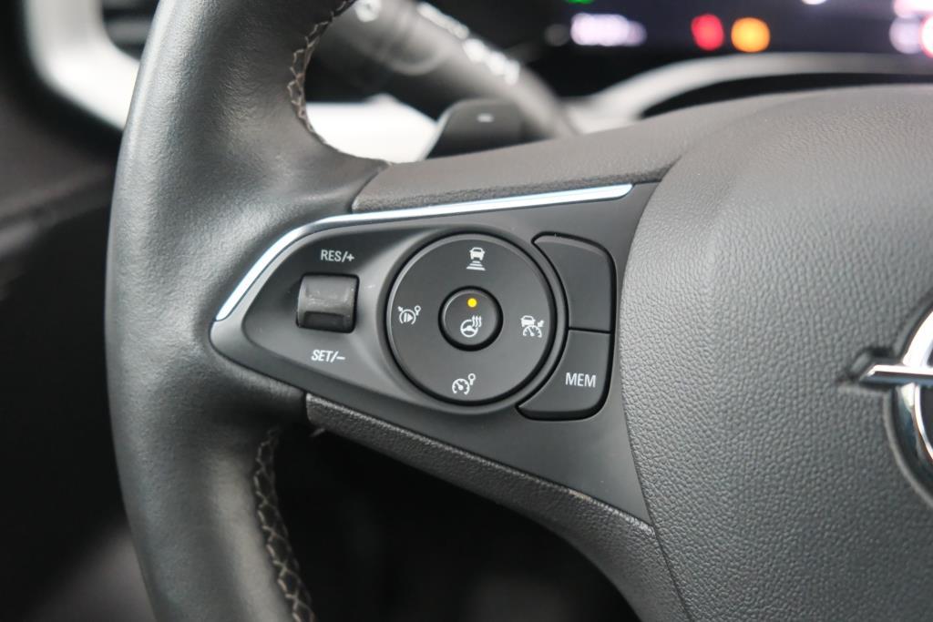 Opel Mokka 1.2 Turbo 130pk EAT8 Ultimate | App Connect | Climate | Adaptive Cruise | Keyless | Camera | Blind Spot | Winter Pakket afbeelding 22