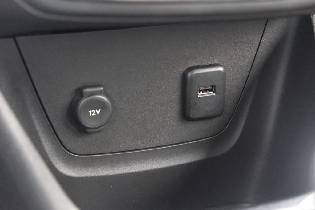 Opel Crossland X 1.2 82pk Innovation | App Connect | Climate | Cruise | Camera | PDC | Winter Pakket | Trekhaak afbeelding 17