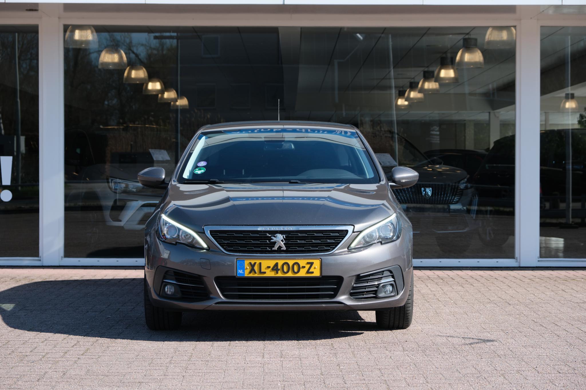 Peugeot 308 SW 1.2 PureTech 130pk Allure | Navi | Cruise | Trekhaak | Climate | PDC afbeelding 3