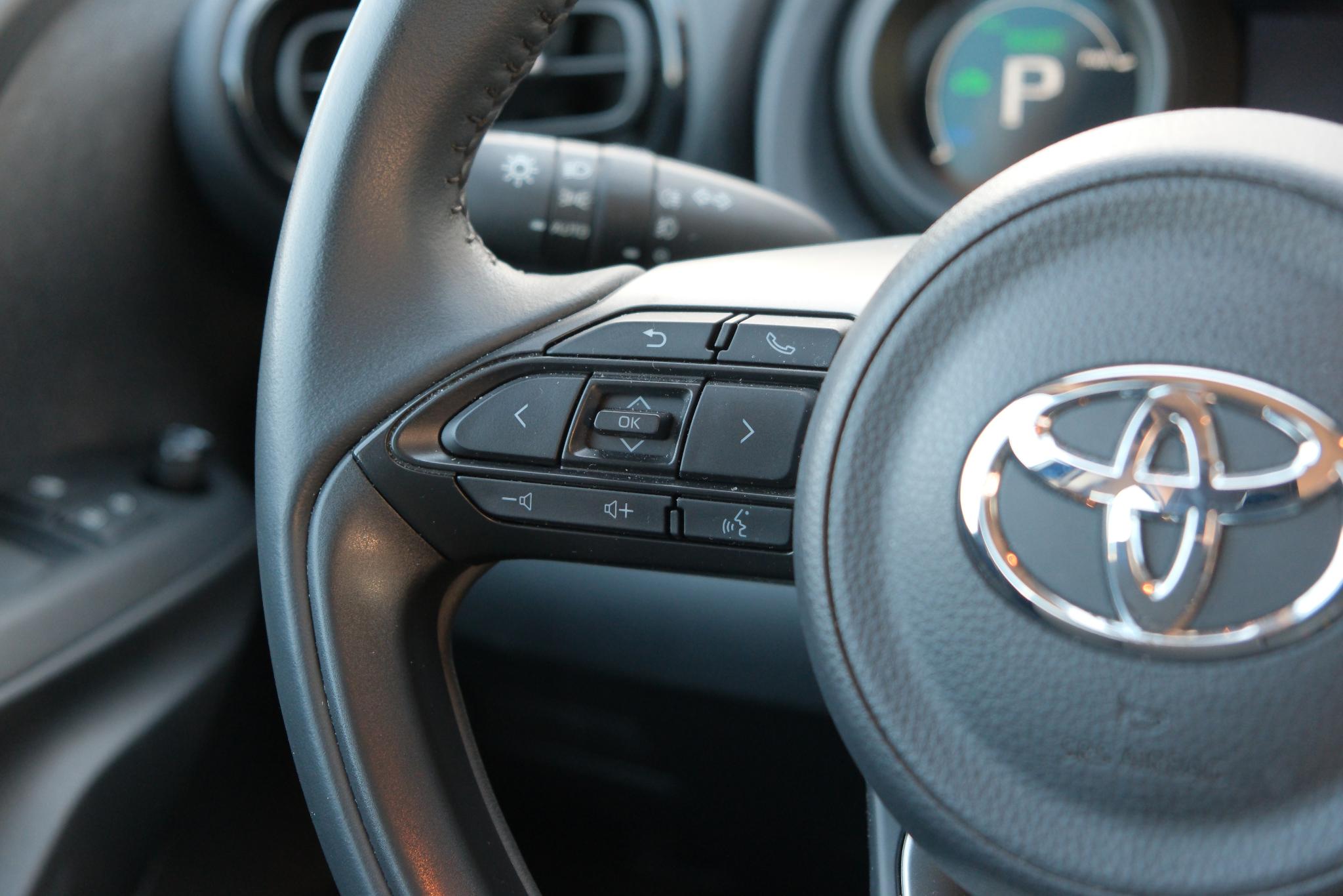 Toyota Yaris 1.5 Hybrid 115pk Dynamic | Camera | Adaptieve Cruise | Climate | 16" velgen afbeelding 14