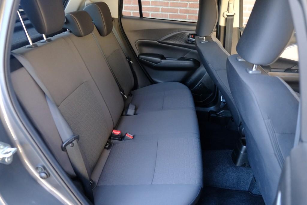 Suzuki Swift 1.2 82pk Style Smart Hybrid | Navi | App Connect | Climate | Adaptive Cruise | Camera | Keyless | Stoelverwarming afbeelding 3