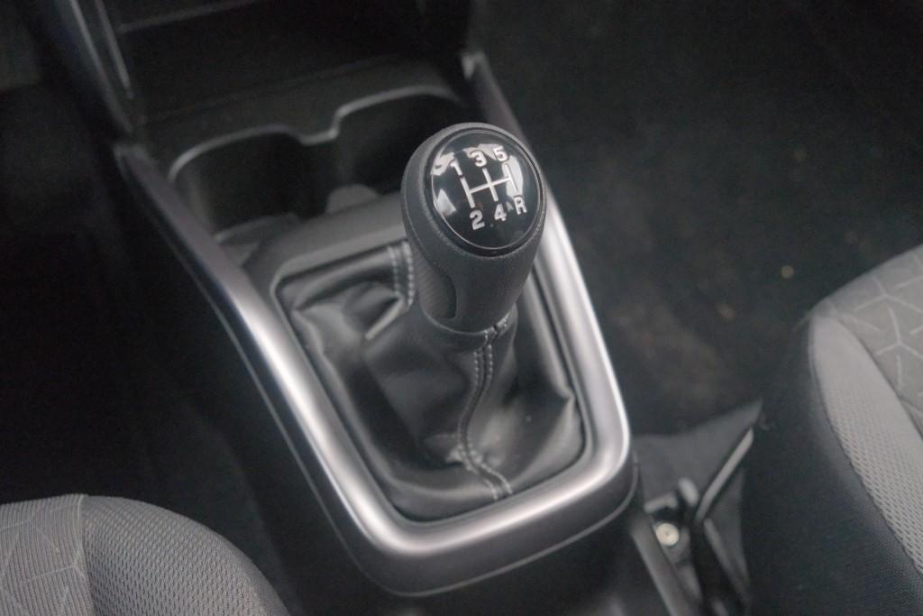 Suzuki Swift 1.2 82pk Style Smart Hybrid | Navi | App Connect | Climate | Adaptive Cruise | Camera | Keyless | Stoelverwarming afbeelding 25