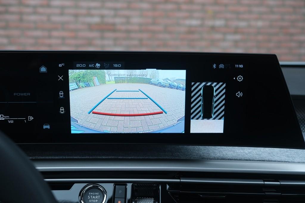 Peugeot 5008 1.2 Hybrid 145pk e-DCS6 GT 7 Persoons | Navi | App Connect | Adaptive Cruise | Panoramadak | Camera | Keyless | Stoelverwarming | Elektrische Achterklep | PDC afbeelding 20