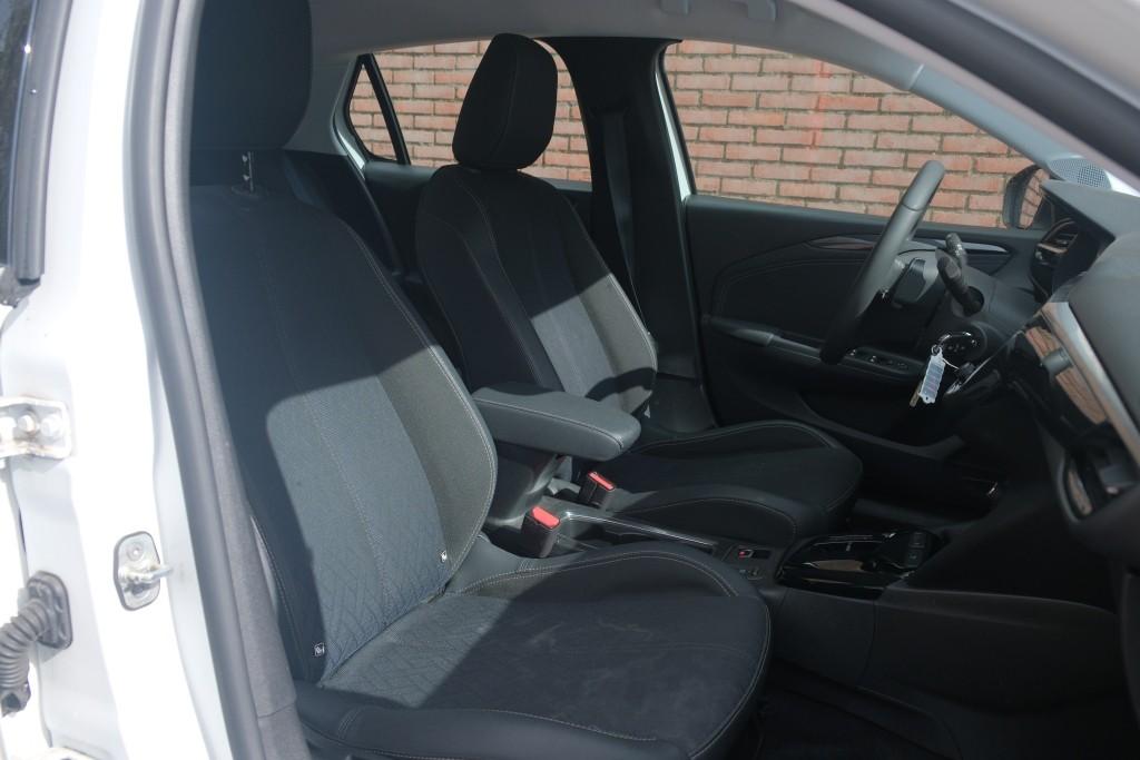 Opel Corsa 1.2 Turbo 100pk EAT8 Elegance | App Connect | Airco | Cruise | Camera | PDC | Blind Spot | DAB afbeelding 6