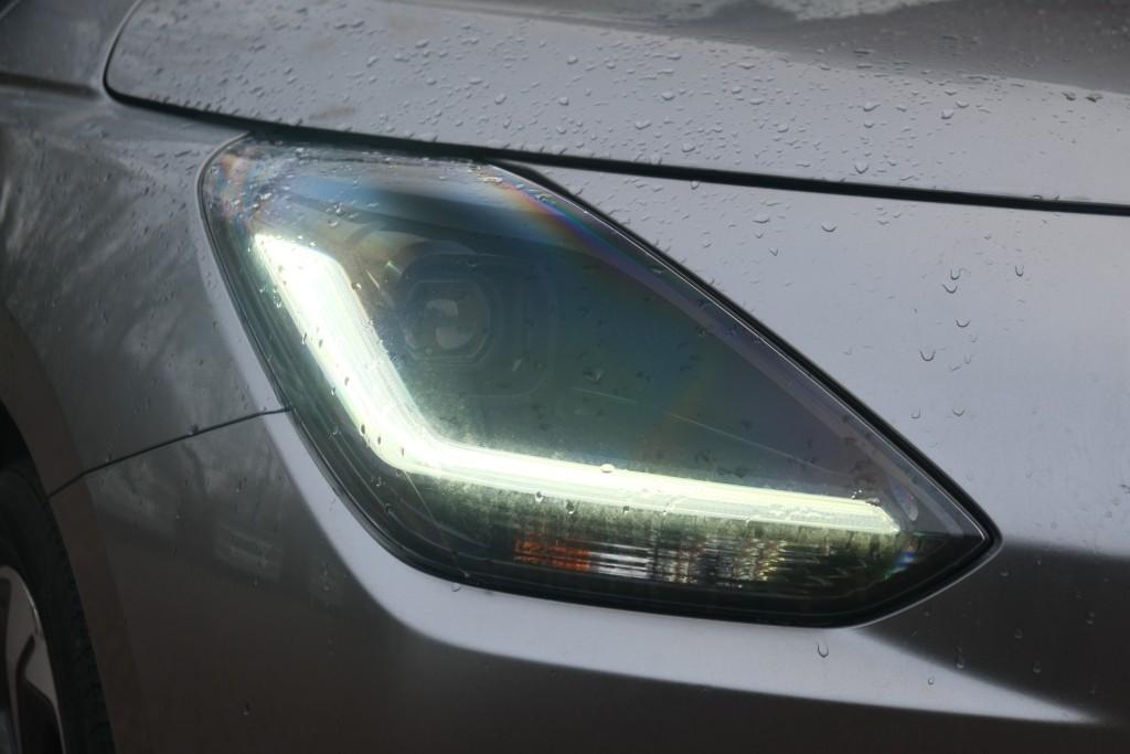 Suzuki Swift 1.2 82pk Style Smart Hybrid | Navi | App Connect | Climate | Adaptive Cruise | Camera | Keyless | Stoelverwarming afbeelding 2