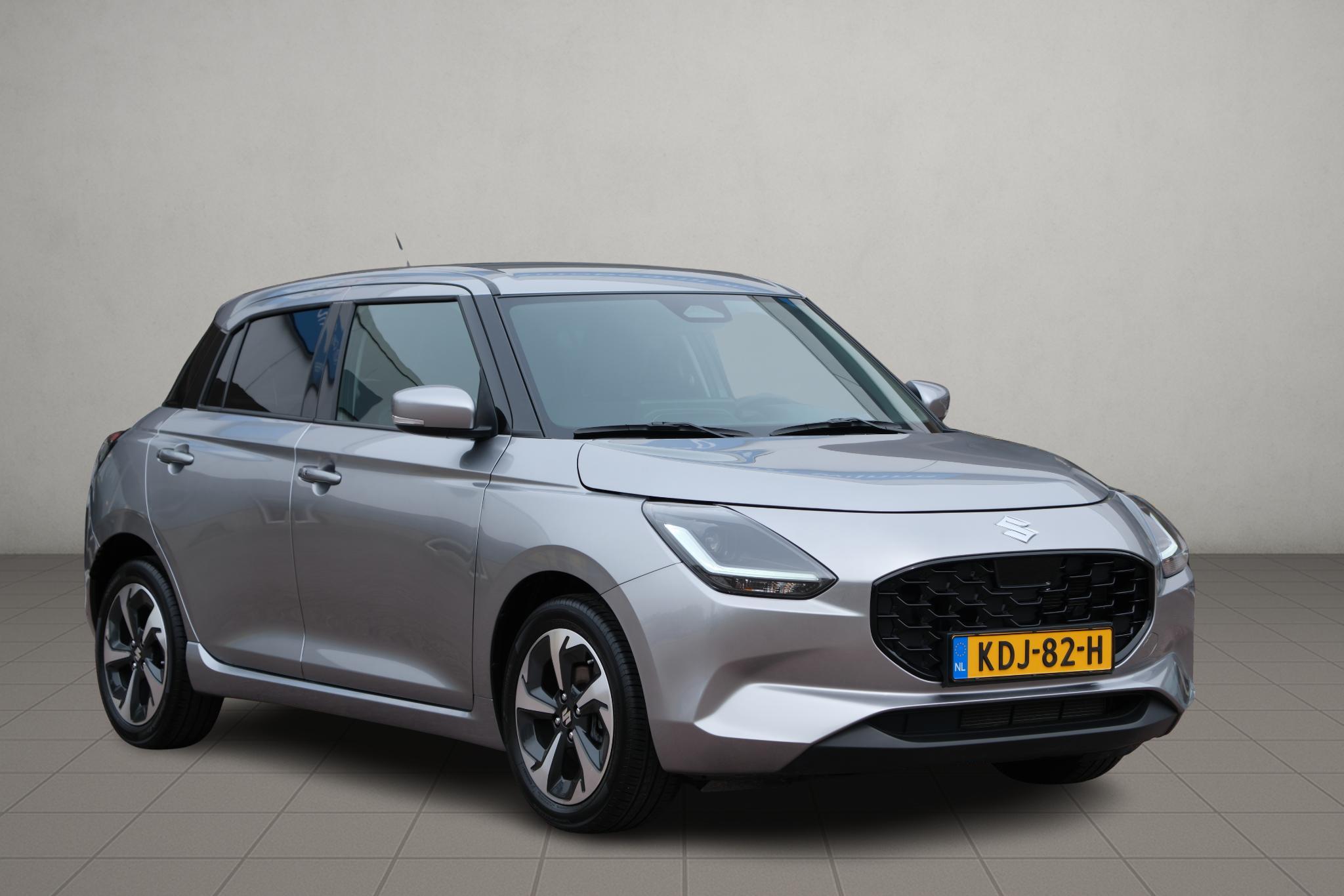 Suzuki Swift 1.2 83pk Style Smart Hybrid | Navi | App Connect | Climate | Adaptive Cruise | Camera | Keyless | Stoelverwarming afbeelding 1