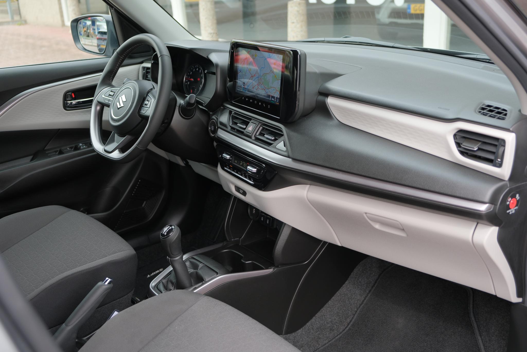 Suzuki Swift 1.2 83pk Style Smart Hybrid | Navi | App Connect | Climate | Adaptive Cruise | Camera | Keyless | Stoelverwarming afbeelding 8