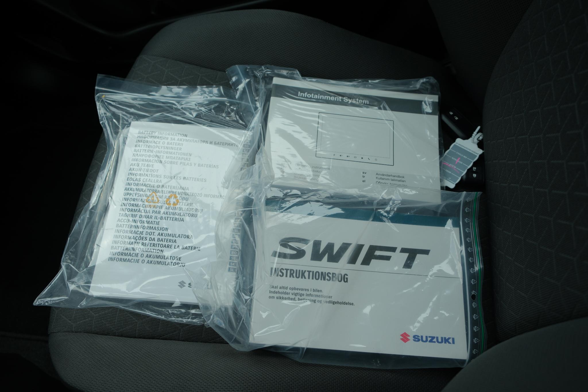 Suzuki Swift 1.2 83pk Style Smart Hybrid | Navi | App Connect | Climate | Adaptive Cruise | Camera | Keyless | Stoelverwarming afbeelding 25